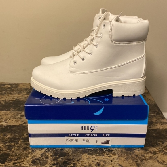 Winter Boot - Picture 2 of 9